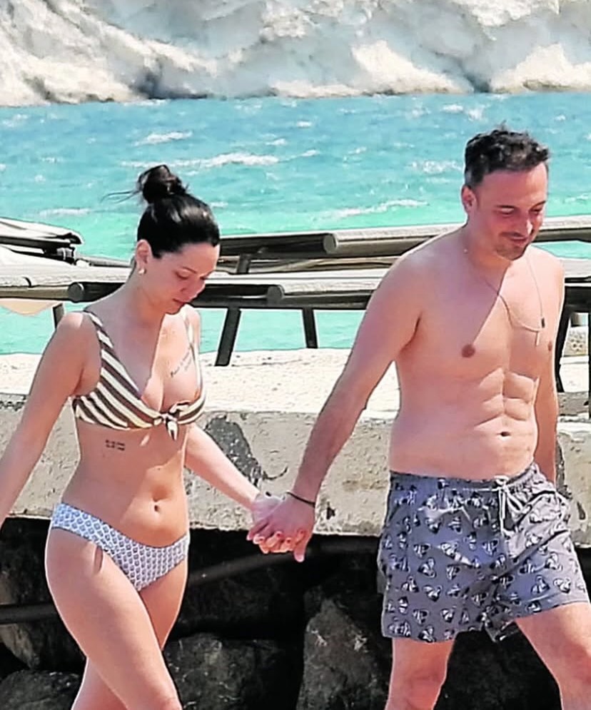 Çeşme’de aşk rüzgârı: Oğuzhan Koç ve Hazal Subaşı birlikte görüntülendi