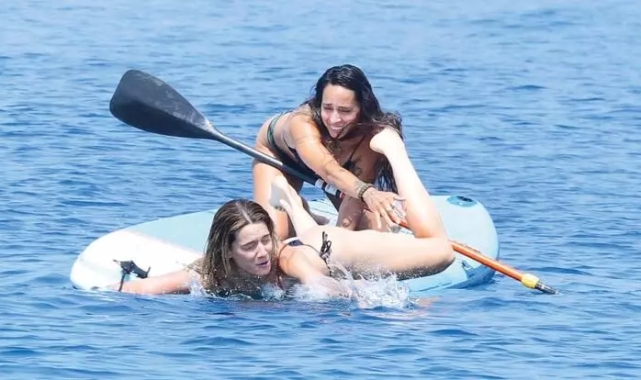 Yasemin Yürük Yalıkavak'ta deniz ve güneşin tadını çıkardı